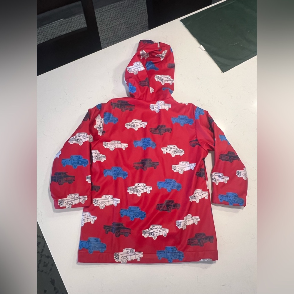 Hatley Kids' Red Raincoat with Trucks Design size 5 - Picture 3 of 8